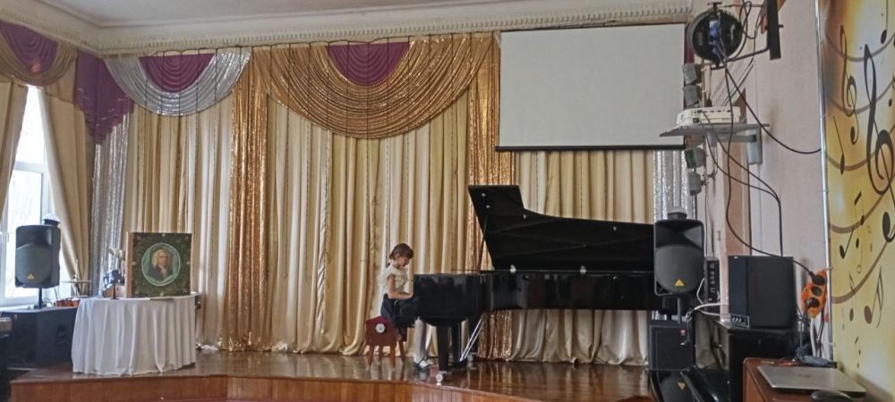 В Амвросиевской детской школе искусств состоялся открытый конкурс старинной музыки В Амвросиевской детской школе искусств состоялся открытый конкурс старинной музыки