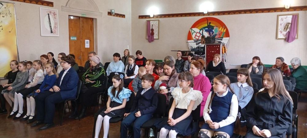 В Амвросиевской детской школе искусств состоялся открытый конкурс старинной музыки В Амвросиевской детской школе искусств состоялся открытый конкурс старинной музыки
