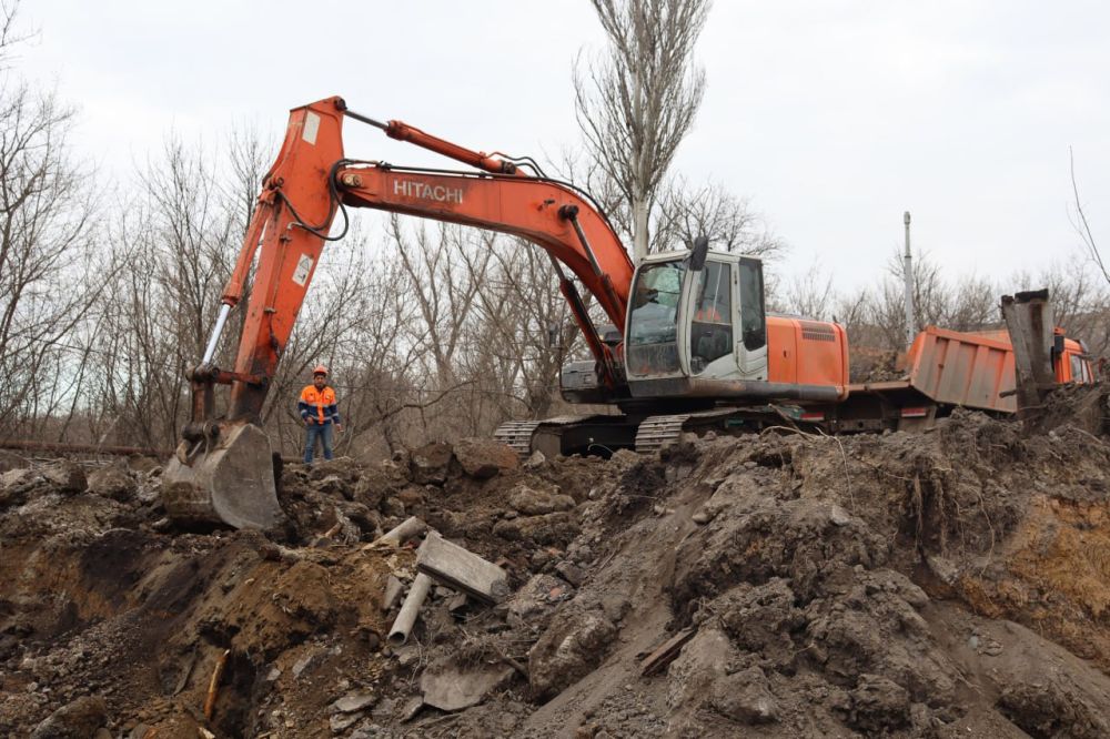 В Макеевке по проспекту 250-летия Донбасса продолжаются работы по возведению нового моста В Макеевке по проспекту 250-летия Донбасса продолжаются работы по возведению нового моста