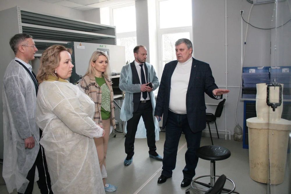 Делегация из Липецкой области посетила Донецкий республиканский протезно-ортопедический центр Делегация из Липецкой области посетила Донецкий республиканский протезно-ортопедический центр