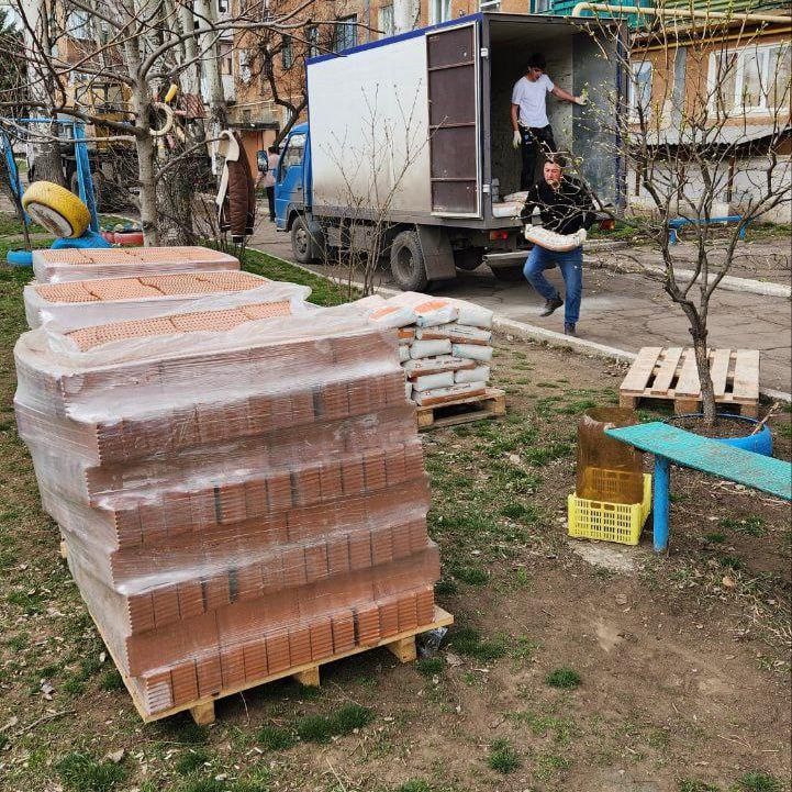 Из Владимира передали материалы для ремонта кровель домов Кировского Из Владимира передали материалы для ремонта кровель домов Кировского