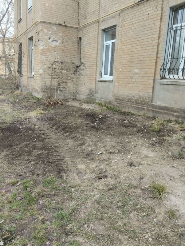 Сегодня, 25.03.2025 сотрудниками МУП АГЯ "ЖЭК" проведены работы по уборке придомовой территории по адресу: ул. Октябрьская, д. 151, д. 172. Вывезены ветки, листья и строительный мусор Сегодня, 25.03.2025 сотрудниками МУП АГЯ "ЖЭК" проведены работы по уборке придомовой территории по адресу: ул. Октябрьская, д. 151, д. 172. Вывезены ветки, листья и строительный мусор