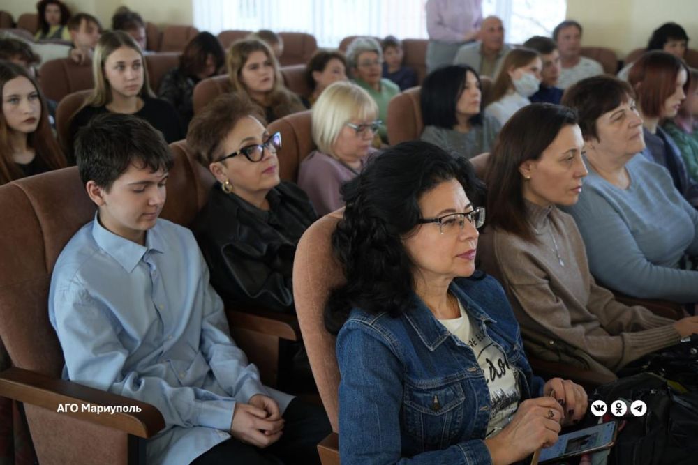 Мариупольские ценители музыки окунулись в «Чистую классику» Мариупольские ценители музыки окунулись в «Чистую классику»
