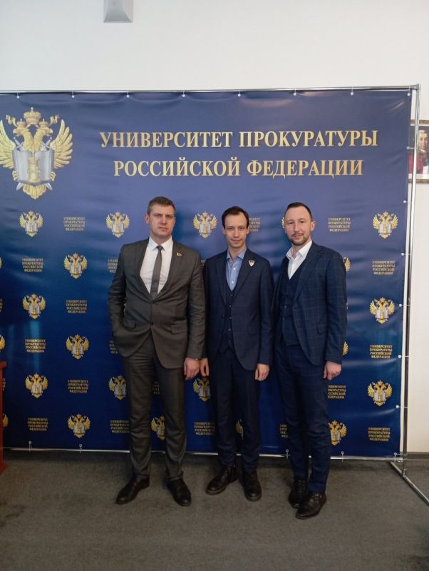 20 – 21 марта в Университете прокуратуры РФ состоялась V Всероссийская научно-практическая конференция «Борьба с посягательствами против мира и безопасности человечества, исторической памяти о Победе в Великой Отечественной... 20 – 21 марта в Университете прокуратуры РФ состоялась V Всероссийская научно-практическая конференция «Борьба с посягательствами против мира и безопасности человечества, исторической памяти о Победе в Великой Отечественной...