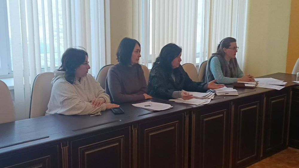 В рамках взаимодействия с Администрациями муниципалитетов проведено выездное заседание КОМИТЕТА НАРОДНОГО СОВЕТА ПО ВОПРОСАМ АГРОПРОМЫШЛЕННОГО КОМПЛЕКСА, ЗЕМЕЛЬНЫХ ОТНОШЕНИЙ во главе с председателем Леоновым Юрием... В рамках взаимодействия с Администрациями муниципалитетов проведено выездное заседание КОМИТЕТА НАРОДНОГО СОВЕТА ПО ВОПРОСАМ АГРОПРОМЫШЛЕННОГО КОМПЛЕКСА, ЗЕМЕЛЬНЫХ ОТНОШЕНИЙ во главе с председателем Леоновым Юрием...