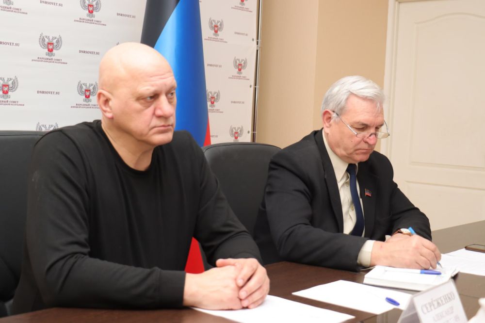 В Народном Совете обсудили стандарты защиты беременных в чрезвычайных ситуациях В Народном Совете обсудили стандарты защиты беременных в чрезвычайных ситуациях