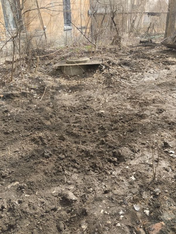 Сегодня, 25.03.2025 сотрудниками МУП АГЯ "ЖЭК" выполнены работы по уборке строительного мусора по адресу: г. Ясиноватая, ул. Скрыпника, д. 80 Сегодня, 25.03.2025 сотрудниками МУП АГЯ "ЖЭК" выполнены работы по уборке строительного мусора по адресу: г. Ясиноватая, ул. Скрыпника, д. 80