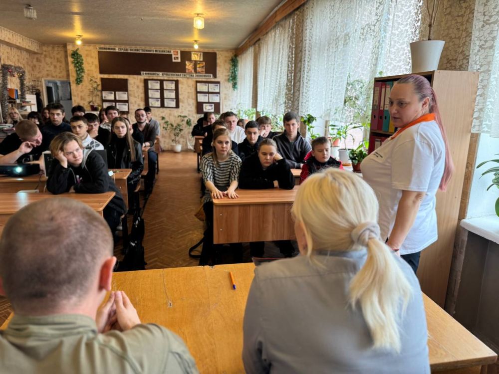 Сегодня 26 марта 2025 года Управа Ленинского района совместно с сотрудником отдела исполнения наказаний применения иных мер уголовно-правового характера ФКУ УИИ ГУФСИН России по Донецкой Народной Республике, а также со... Сегодня 26 марта 2025 года Управа Ленинского района совместно с сотрудником отдела исполнения наказаний применения иных мер уголовно-правового характера ФКУ УИИ ГУФСИН России по Донецкой Народной Республике, а также со...