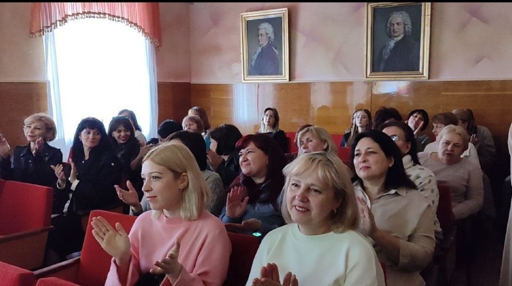 Работников культуры городского округа Докучаевск поздравили с профессиональным праздником Работников культуры городского округа Докучаевск поздравили с профессиональным праздником
