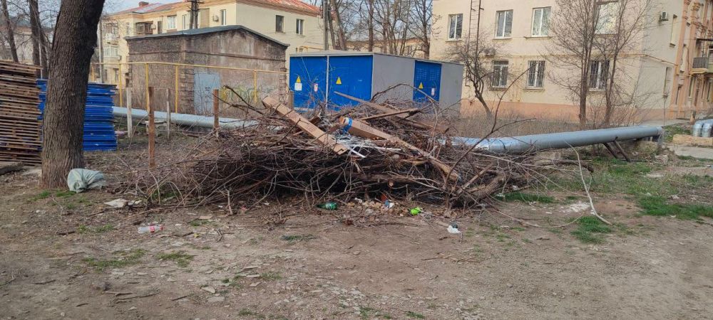 В Ильичевском районе «Коммунальник» привёл в порядок территории общего пользования В Ильичевском районе «Коммунальник» привёл в порядок территории общего пользования