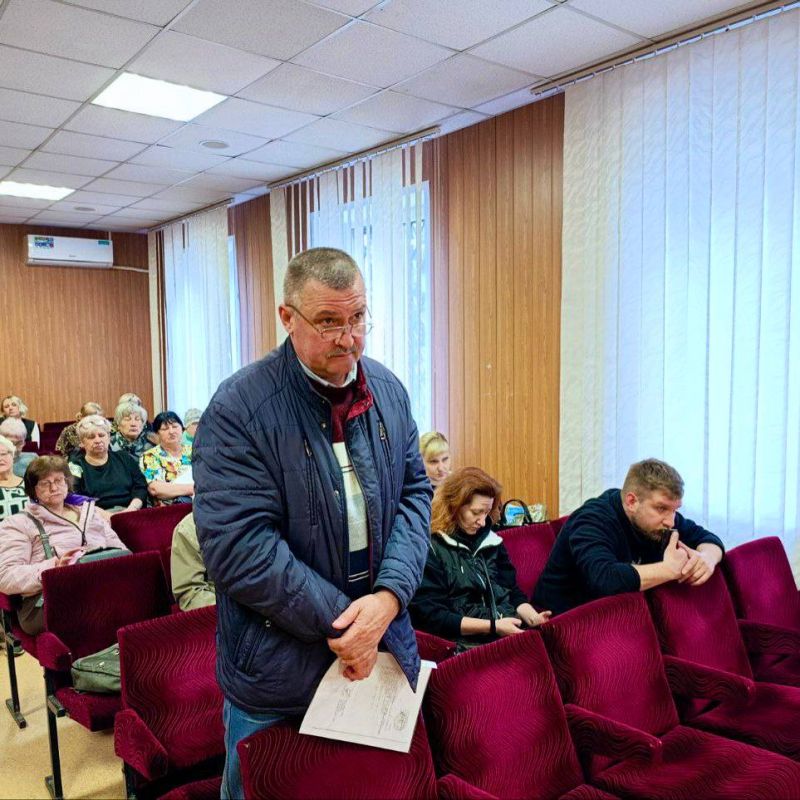 Михаил Меренков: Сегодня первый заместитель руководителя Управы Буденновского внутригородского района Администрации городского округа Донецк Елена Булавицкая провела аппаратное совещание Михаил Меренков: Сегодня первый заместитель руководителя Управы Буденновского внутригородского района Администрации городского округа Донецк Елена Булавицкая провела аппаратное совещание