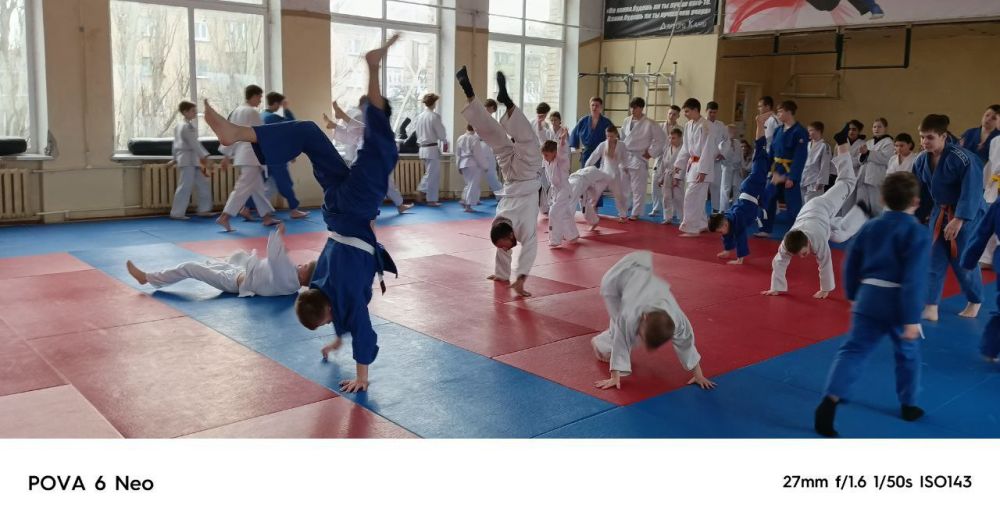 Вчера, 25 марта в рамках партийного проекта Всероссийской политической партии «ЕДИНАЯ РОССИЯ» «Za Самбо» прошел день борьбы, в котором Вчера, 25 марта в рамках партийного проекта Всероссийской политической партии «ЕДИНАЯ РОССИЯ» «Za Самбо» прошел день борьбы, в котором