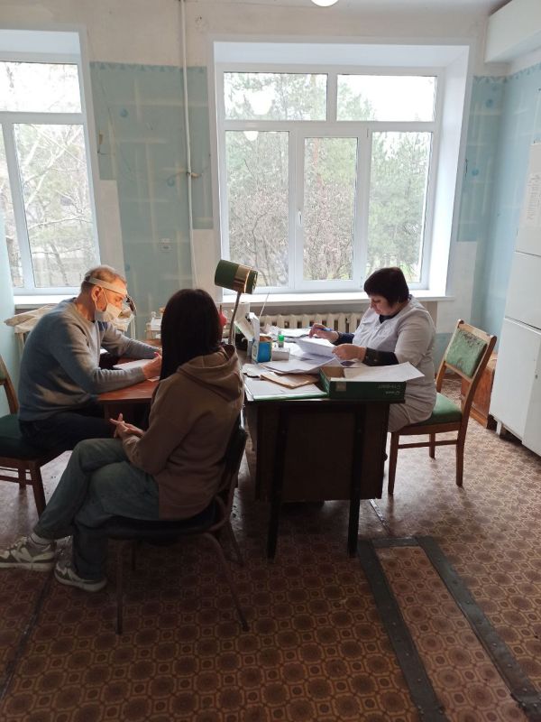 "Здоровое будущее". В рамках партийного проекта "Здоровое будущее" Всероссийской политической партии "Единая Россия" городской округ Иловайск посетили врачи для консультации больных "Здоровое будущее". В рамках партийного проекта "Здоровое будущее" Всероссийской политической партии "Единая Россия" городской округ Иловайск посетили врачи для консультации больных