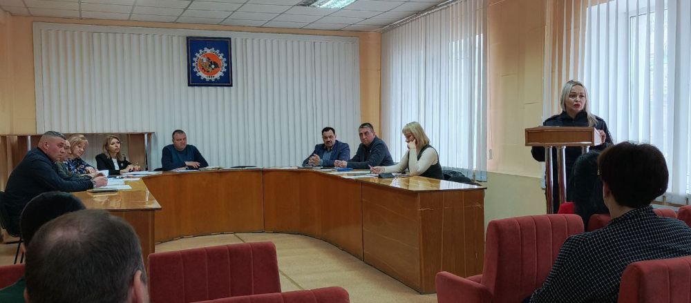 Юрий Будрин: Сегодня, 26 марта 2025 года, руководитель Управы Кировского внутригородского района Администрации городского округа Донецк ДНР Алексей Дмитрюк совместно с первым заместителем руководителя Управы Юлией... Юрий Будрин: Сегодня, 26 марта 2025 года, руководитель Управы Кировского внутригородского района Администрации городского округа Донецк ДНР Алексей Дмитрюк совместно с первым заместителем руководителя Управы Юлией...
