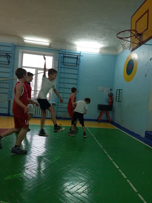 Вчера, 26 марта в спортивном зале ГБОУ «СШ №2 г.о. Харцызск» проходило Открытое Первенство МБУ ДО СШ № 2 г. Харцызска по баскетболу среди мальчиков и девочек 2013 г.р. и младше. Команде нашей школы противостояла команда из... Вчера, 26 марта в спортивном зале ГБОУ «СШ №2 г.о. Харцызск» проходило Открытое Первенство МБУ ДО СШ № 2 г. Харцызска по баскетболу среди мальчиков и девочек 2013 г.р. и младше. Команде нашей школы противостояла команда из...