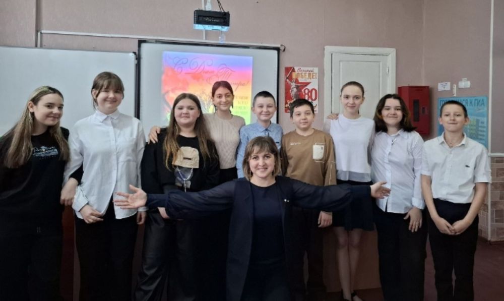 В Снежном прошла череда мероприятий ко Всемирному дню театра В Снежном прошла череда мероприятий ко Всемирному дню театра