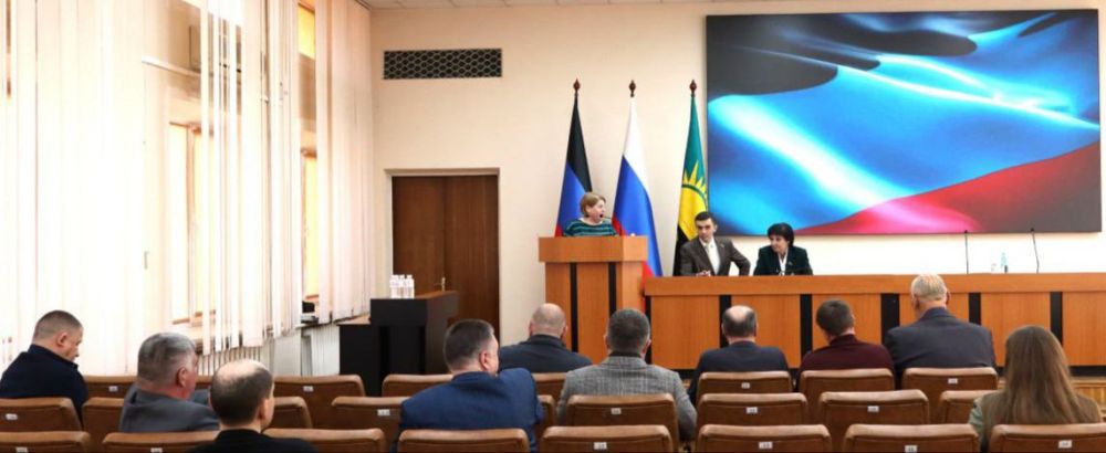 Александр Подгорный: Приняла участие в совместном заседании постоянных комитетов Макеевского городского совета Донецкой Народной Республики Александр Подгорный: Приняла участие в совместном заседании постоянных комитетов Макеевского городского совета Донецкой Народной Республики