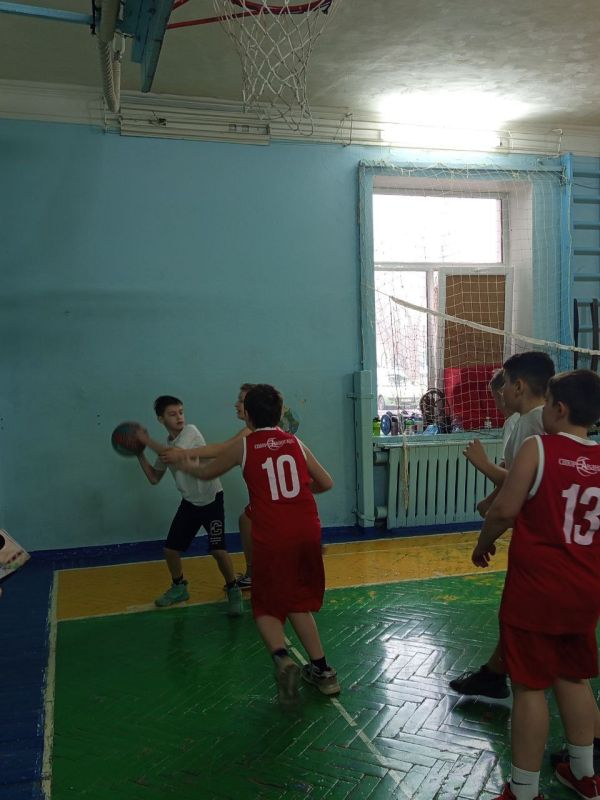 Вчера, 26 марта в спортивном зале ГБОУ «СШ №2 г.о. Харцызск» проходило Открытое Первенство МБУ ДО СШ № 2 г. Харцызска по баскетболу среди мальчиков и девочек 2013 г.р. и младше. Команде нашей школы противостояла команда из... Вчера, 26 марта в спортивном зале ГБОУ «СШ №2 г.о. Харцызск» проходило Открытое Первенство МБУ ДО СШ № 2 г. Харцызска по баскетболу среди мальчиков и девочек 2013 г.р. и младше. Команде нашей школы противостояла команда из...