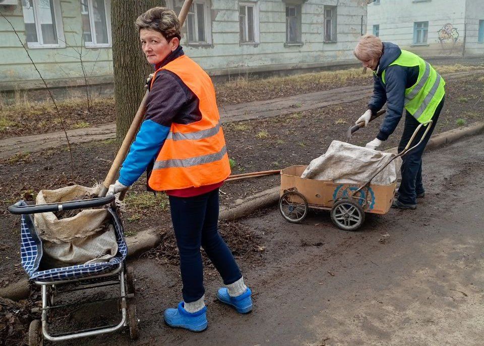 Иван Адамец: Сотрудники МУП АГД «УК Куйбышевского района» ежедневно выполняют свою работу: они ликвидируют аварии на инженерных сетях и занимаются благоустройством придомовых территорий Иван Адамец: Сотрудники МУП АГД «УК Куйбышевского района» ежедневно выполняют свою работу: они ликвидируют аварии на инженерных сетях и занимаются благоустройством придомовых территорий