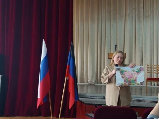 Делегация образовательного центра «Южный город» Самары побывала на патриотическом мероприятии в Снежном Делегация образовательного центра «Южный город» Самары побывала на патриотическом мероприятии в Снежном