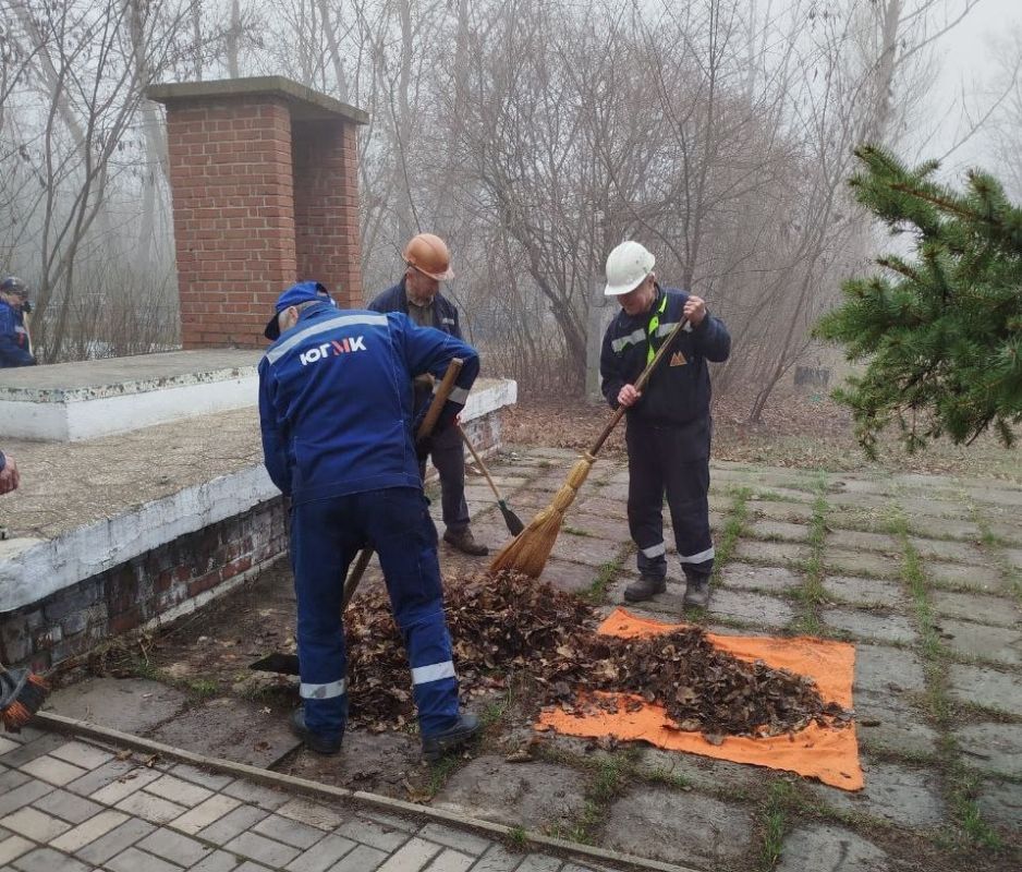 В Кировском внутригородском районе продолжаются работы в рамках двухмесячника по благоустройству В Кировском внутригородском районе продолжаются работы в рамках двухмесячника по благоустройству