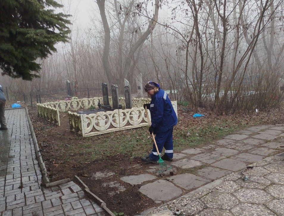 В Кировском внутригородском районе продолжаются работы в рамках двухмесячника по благоустройству В Кировском внутригородском районе продолжаются работы в рамках двухмесячника по благоустройству