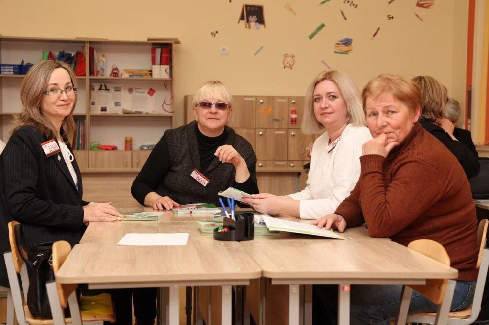 Педагоги Мариуполя повышают квалификацию в Петербурге Педагоги Мариуполя повышают квалификацию в Петербурге