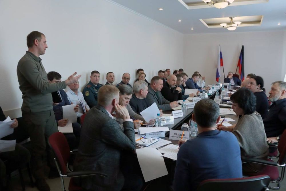 Андрей Чертков: Провел рабочее совещание с главами муниципалитетов Андрей Чертков: Провел рабочее совещание с главами муниципалитетов