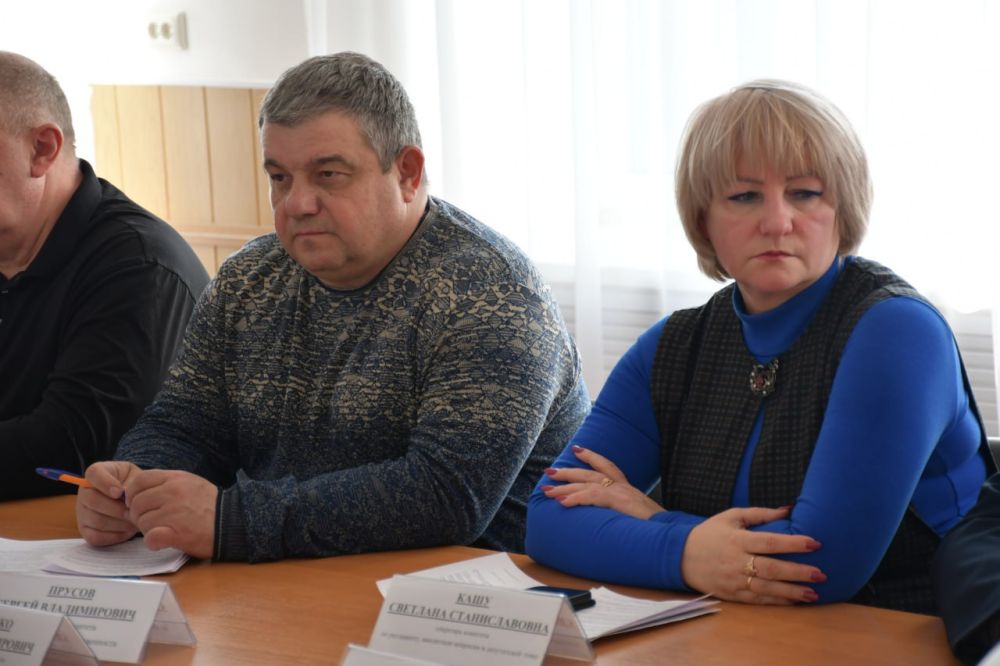 Сергей Желновач: Заседание Дебальцевского городского совета Донецкой Народной Республики первого созыва Сергей Желновач: Заседание Дебальцевского городского совета Донецкой Народной Республики первого созыва