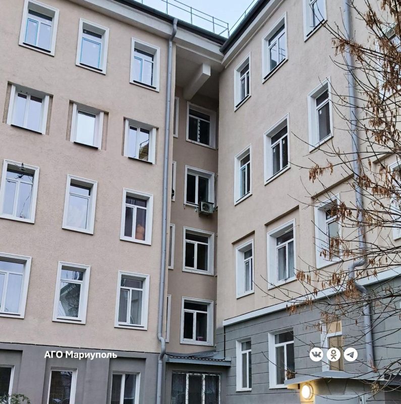 Специалисты регион-шефов восстанавливают дома на левобережье Специалисты регион-шефов восстанавливают дома на левобережье