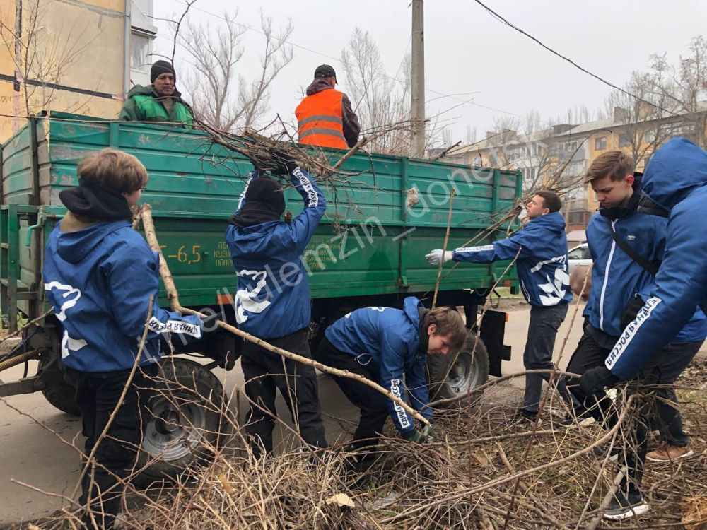 Акция «Чистый четверг» во всех районах Донецка! Акция «Чистый четверг» во всех районах Донецка!