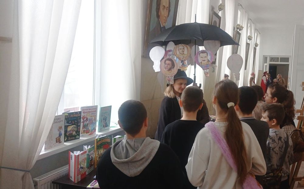 В школе искусств Шахтерска прошел праздник в рамках Недели детской книги В школе искусств Шахтерска прошел праздник в рамках Недели детской книги