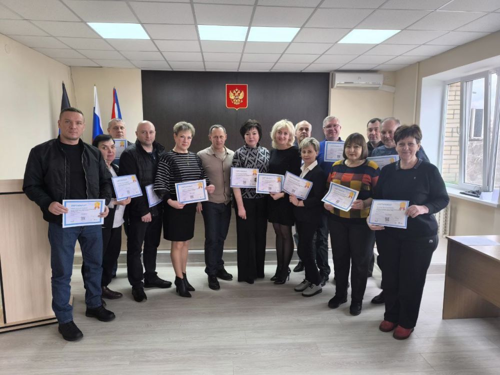 В рамках партийного проекта "Школа ЖКХ" актив Ясиноватского местного отделения продолжает принимать участие во Втором Всероссийском диктанте ЖКХ В рамках партийного проекта "Школа ЖКХ" актив Ясиноватского местного отделения продолжает принимать участие во Втором Всероссийском диктанте ЖКХ
