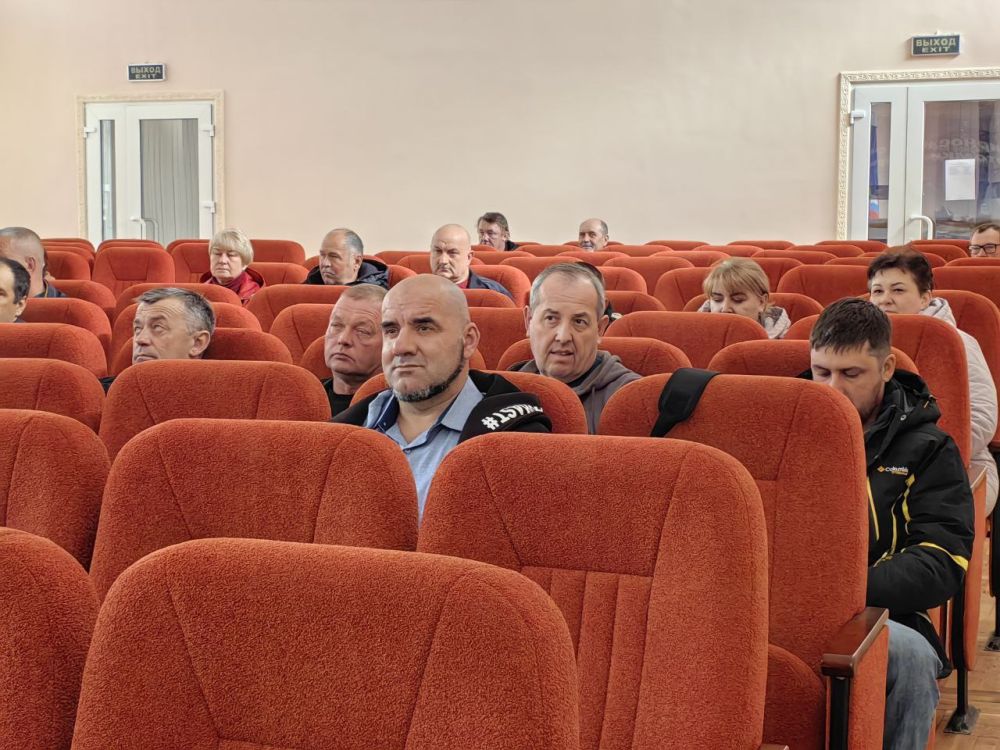 Специалисты Управления Россельхознадзора по Донецкой Народной Республике и Луганской Народной Республике с целью разъяснения норм действующего законодательства в области карантина растений, земельного надзора, контроля... Специалисты Управления Россельхознадзора по Донецкой Народной Республике и Луганской Народной Республике с целью разъяснения норм действующего законодательства в области карантина растений, земельного надзора, контроля...