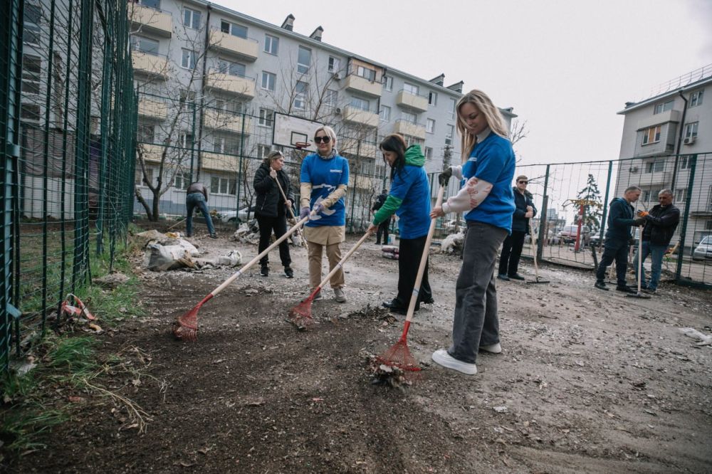 Олег Моргун: Несколько слов по итогам общегородского субботника, который провели сегодня во всех внутригородских районах и терсекторах округа Олег Моргун: Несколько слов по итогам общегородского субботника, который провели сегодня во всех внутригородских районах и терсекторах округа