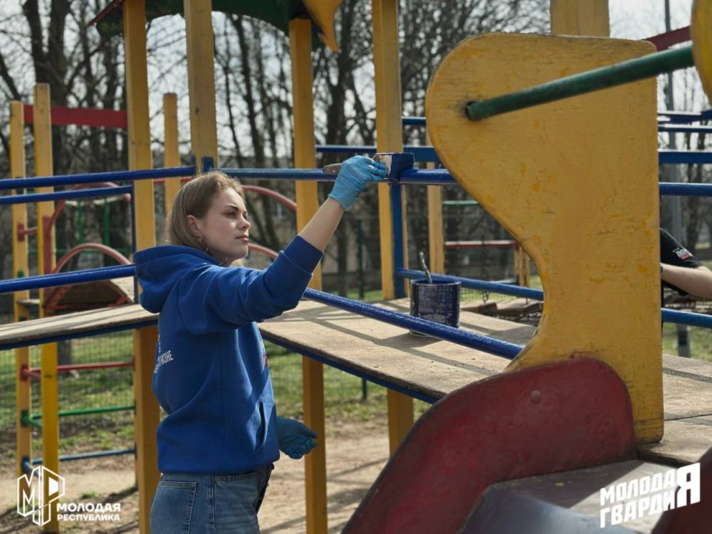 Старобешевский штаб Молодёжки преображает парк Старобешевский штаб Молодёжки преображает парк