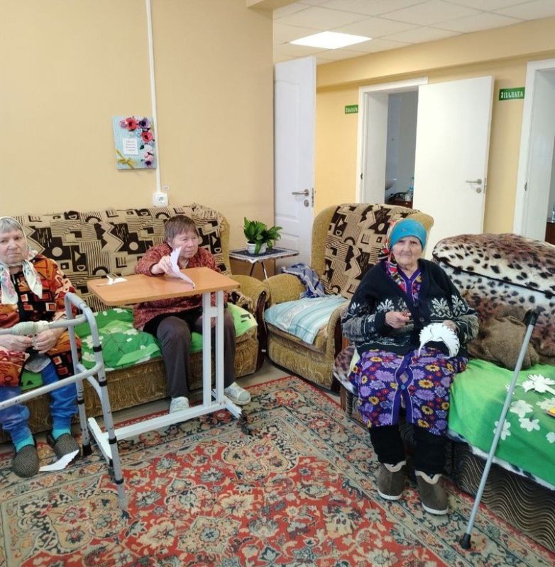 Подопечные Территориального центра Снежного участвуют в различных мероприятиях Подопечные Территориального центра Снежного участвуют в различных мероприятиях