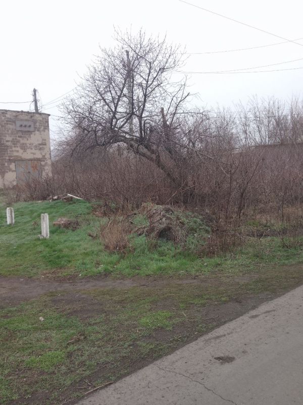 Денис Зубов: В городском округе Иловайск МУП БИОН произвел работы по уборке детской площадки, а также прилежащей территории Денис Зубов: В городском округе Иловайск МУП БИОН произвел работы по уборке детской площадки, а также прилежащей территории