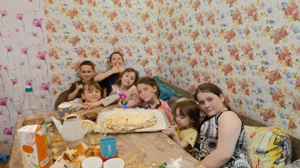 "- Чего я в жизни жду? Я жду ребенка..." "- Чего я в жизни жду? Я жду ребенка..."