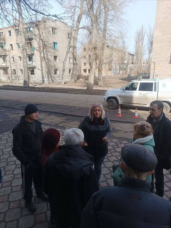 Начальник отдела Авдеевского территориального отдела управления по работе с территориями, активист партии Марина Асеева провела встречу с жителями города Авдеевка в рамках проекта "Управдом" Начальник отдела Авдеевского территориального отдела управления по работе с территориями, активист партии Марина Асеева провела встречу с жителями города Авдеевка в рамках проекта "Управдом"