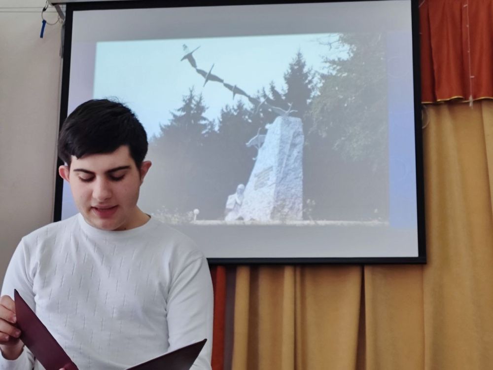 27 марта в Большом зале Харцызской детской школы искусств был проведён Открытый городской конкурс по музыкально-теоретическим дисциплинам ПЕСНИ, ОПАЛЕННЫЕ ВОЙНОЙ, посвященный 80-летию Великой Победы 27 марта в Большом зале Харцызской детской школы искусств был проведён Открытый городской конкурс по музыкально-теоретическим дисциплинам ПЕСНИ, ОПАЛЕННЫЕ ВОЙНОЙ, посвященный 80-летию Великой Победы