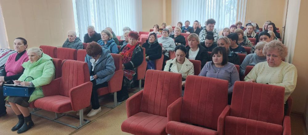 Юрий Будрин: Сегодня, 28 марта 2025 года, в рамках проектов "Старшее Поколение" и "Историческая память", реализуемых Всероссийской политической партией Единая Россия, в Управе Кировского внутригородского района Администрации... Юрий Будрин: Сегодня, 28 марта 2025 года, в рамках проектов "Старшее Поколение" и "Историческая память", реализуемых Всероссийской политической партией Единая Россия, в Управе Кировского внутригородского района Администрации...