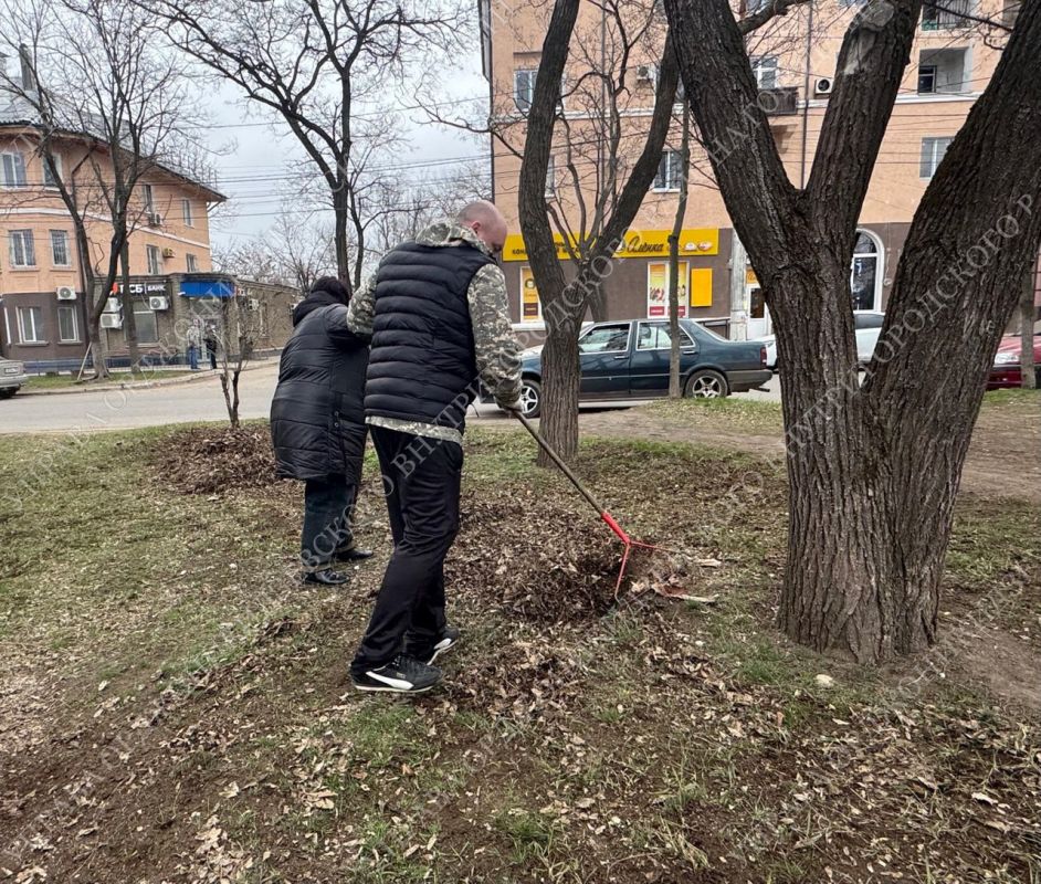 Сегодня сотрудники Управы Орджоникидзевского внутригородского района приняли участие в еженедельном общегородском субботнике Сегодня сотрудники Управы Орджоникидзевского внутригородского района приняли участие в еженедельном общегородском субботнике