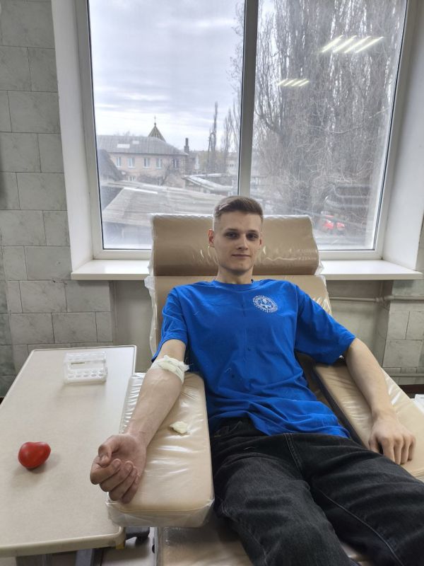 Для добровольцев отряда ССО АДИ ДонНТУ «Прометей» сдача крови - не просто благородное дело, а добрая традиция Для добровольцев отряда ССО АДИ ДонНТУ «Прометей» сдача крови - не просто благородное дело, а добрая традиция