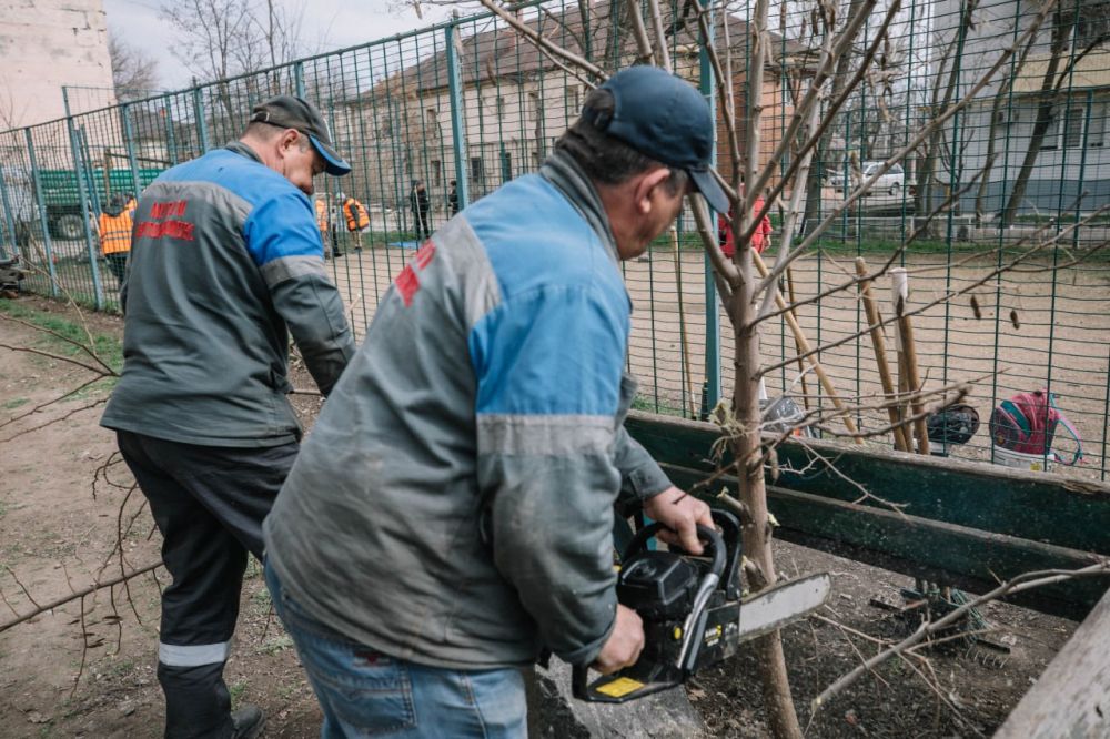 Олег Моргун: Несколько слов по итогам общегородского субботника, который провели сегодня во всех внутригородских районах и терсекторах округа Олег Моргун: Несколько слов по итогам общегородского субботника, который провели сегодня во всех внутригородских районах и терсекторах округа