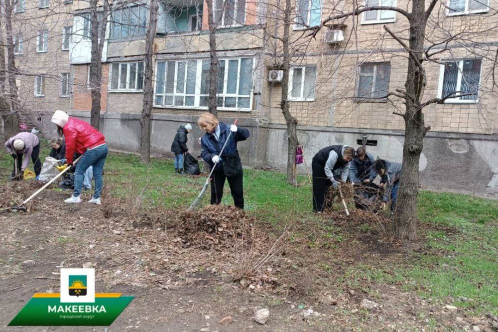 В Центрально-Городском районе состоялся субботник В Центрально-Городском районе состоялся субботник