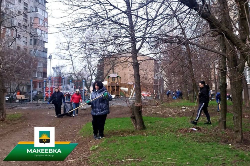 В Центрально-Городском районе состоялся субботник В Центрально-Городском районе состоялся субботник
