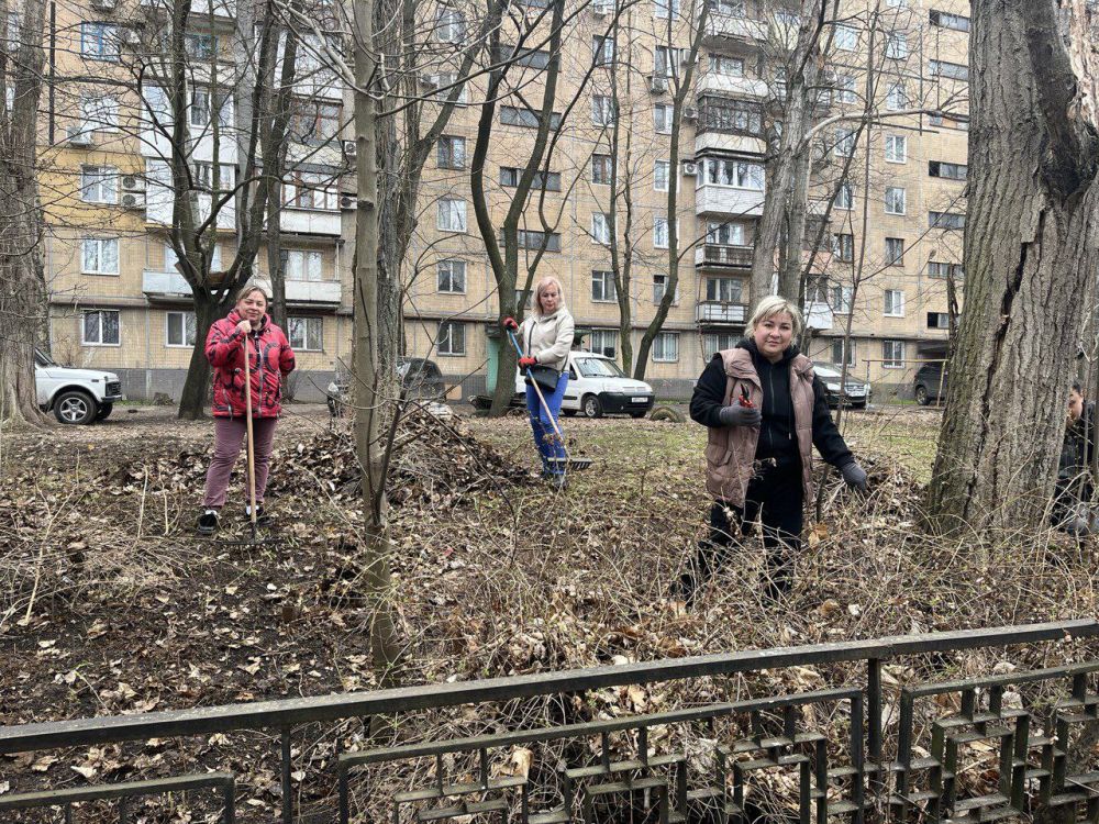 Сегодня, 29 марта, в рамках проекта "Городская среда" Всероссийской политической партии "Единая Россия", проведения двухмесячника по благоустройству, наведению чистоты и порядка в весенний период 2025 года, в Пролетарском... Сегодня, 29 марта, в рамках проекта "Городская среда" Всероссийской политической партии "Единая Россия", проведения двухмесячника по благоустройству, наведению чистоты и порядка в весенний период 2025 года, в Пролетарском...