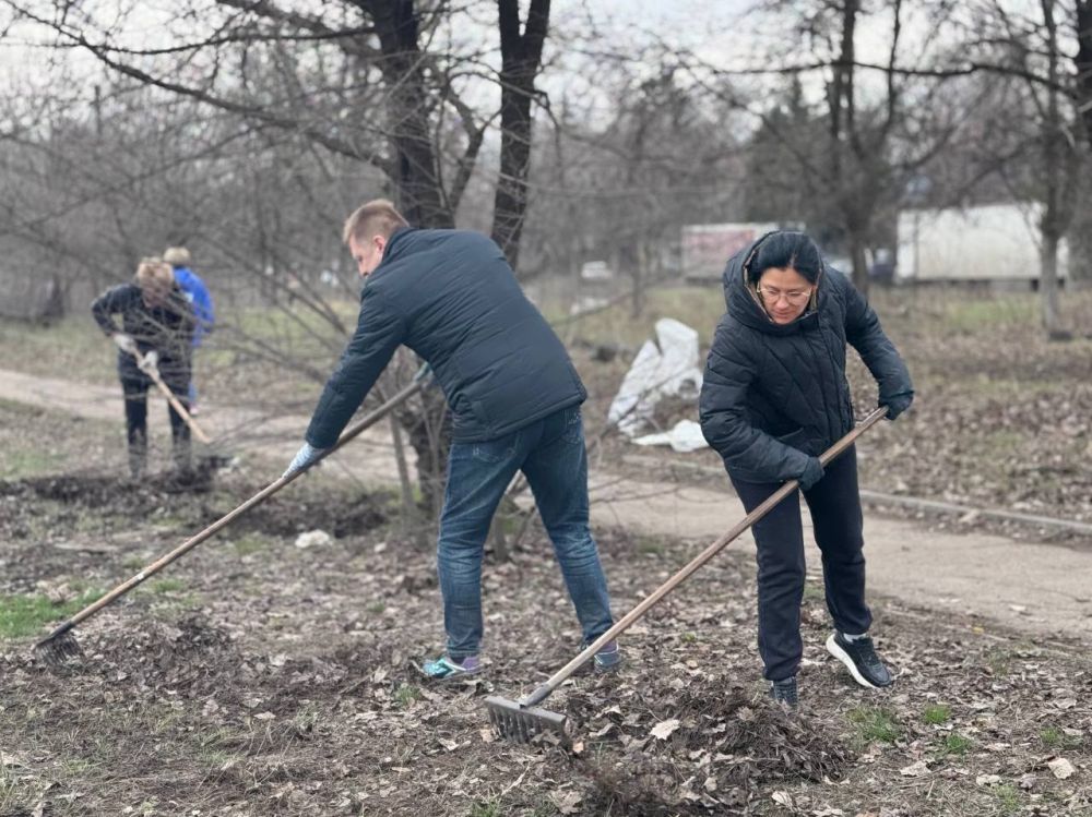 Михаил Меренков: Общегородской субботник в Буденновском районе! Михаил Меренков: Общегородской субботник в Буденновском районе!