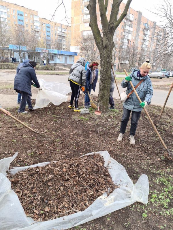 Сегодня, 29 марта, в рамках проекта "Городская среда" Всероссийской политической партии "Единая Россия", проведения двухмесячника по благоустройству, наведению чистоты и порядка в весенний период 2025 года, в Пролетарском... Сегодня, 29 марта, в рамках проекта "Городская среда" Всероссийской политической партии "Единая Россия", проведения двухмесячника по благоустройству, наведению чистоты и порядка в весенний период 2025 года, в Пролетарском...